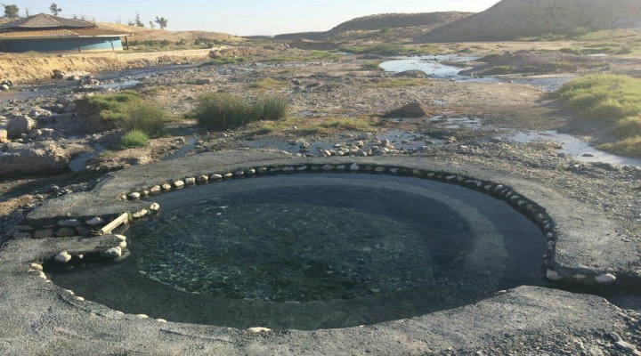 Dehlran hot spring is one of the famous places of Ilam