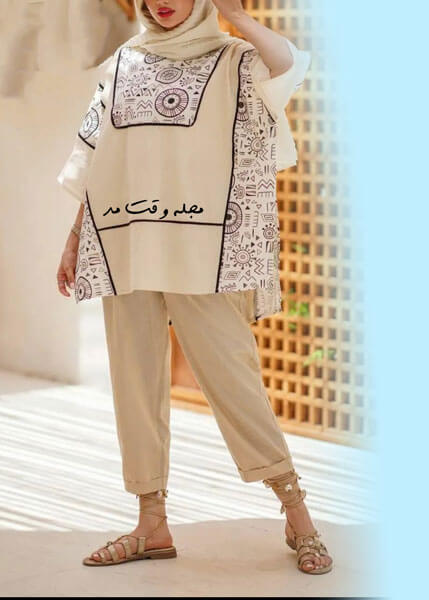 Fro closed cream embroidered coat model