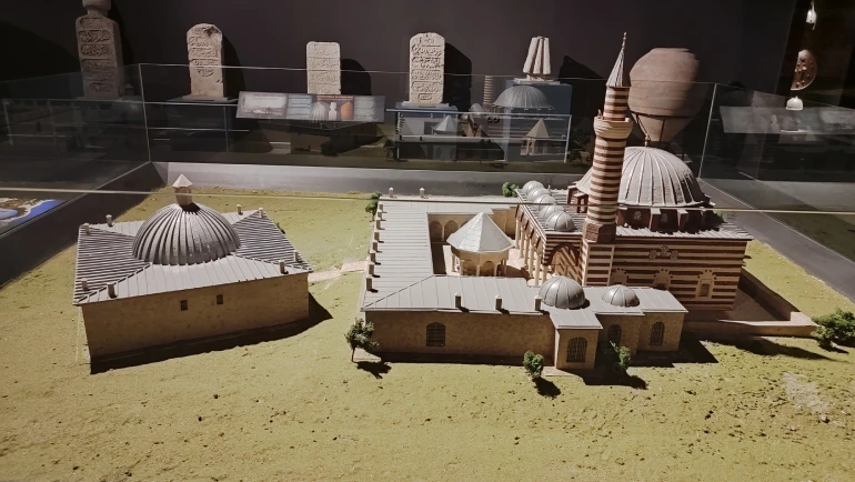 Van Museum; A journey from the Paleolithic era to Ottoman 13 Van Museum