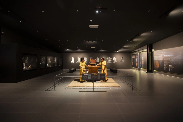 Van Museum; A journey from the Paleolithic era to Ottoman 19 Van Museum