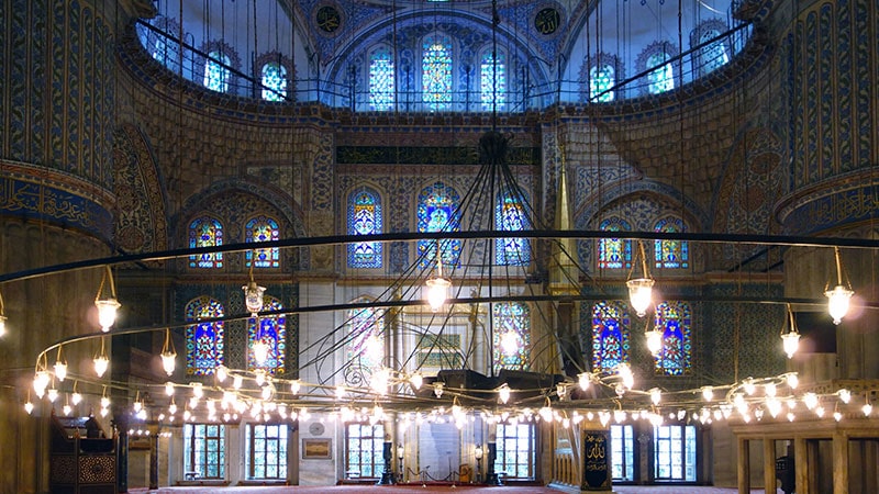 Ierior photo of Sultan Ahmed Mosque in Istanbul