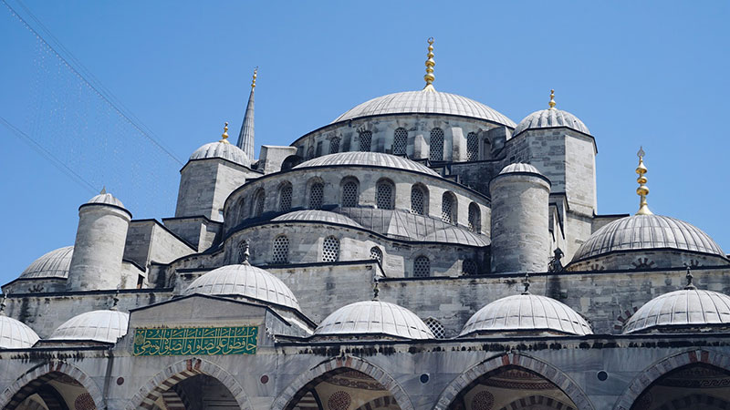 Ierior photo of Sultan Ahmed Mosque in Istanbul