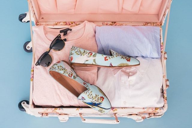 Sort the necessary items according to the type of trip Sort the necessary items according to the type of trip
