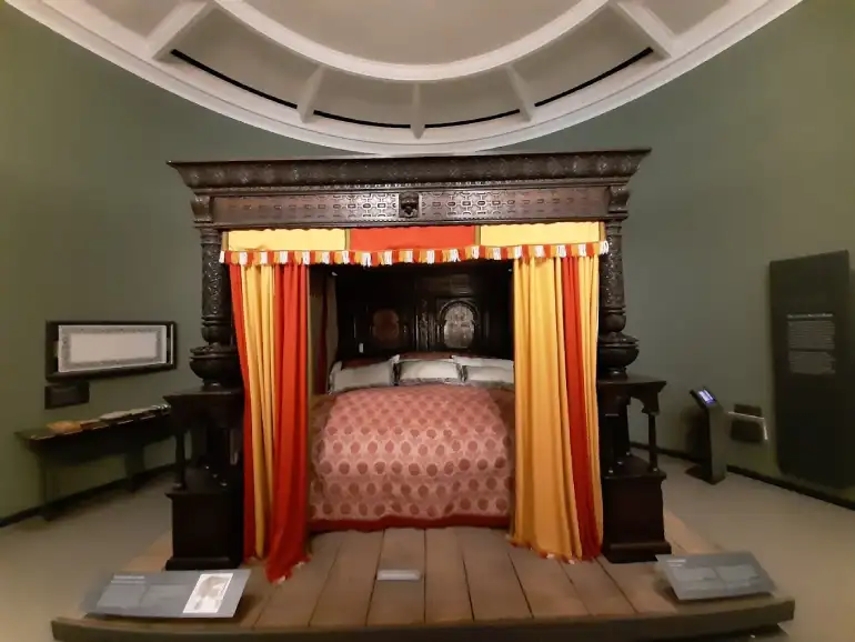 Furniture Gallery