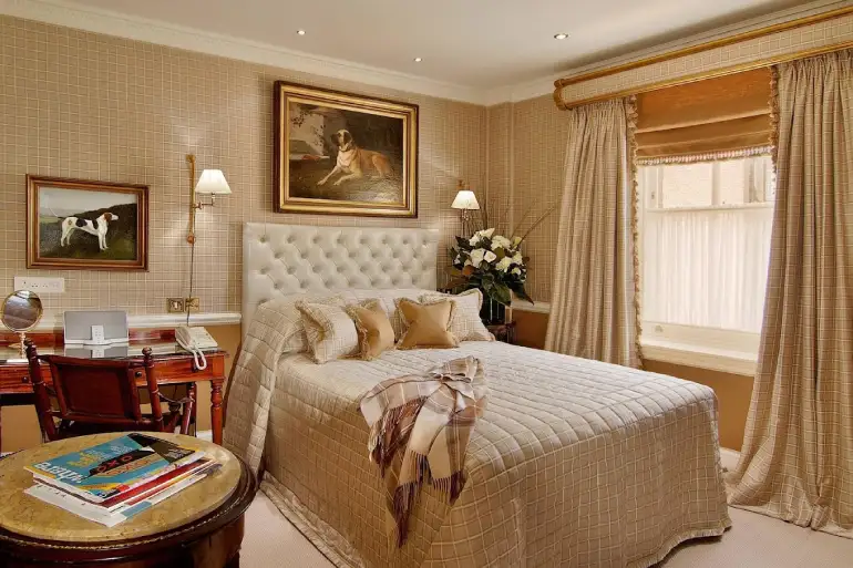 Egerton Hotel