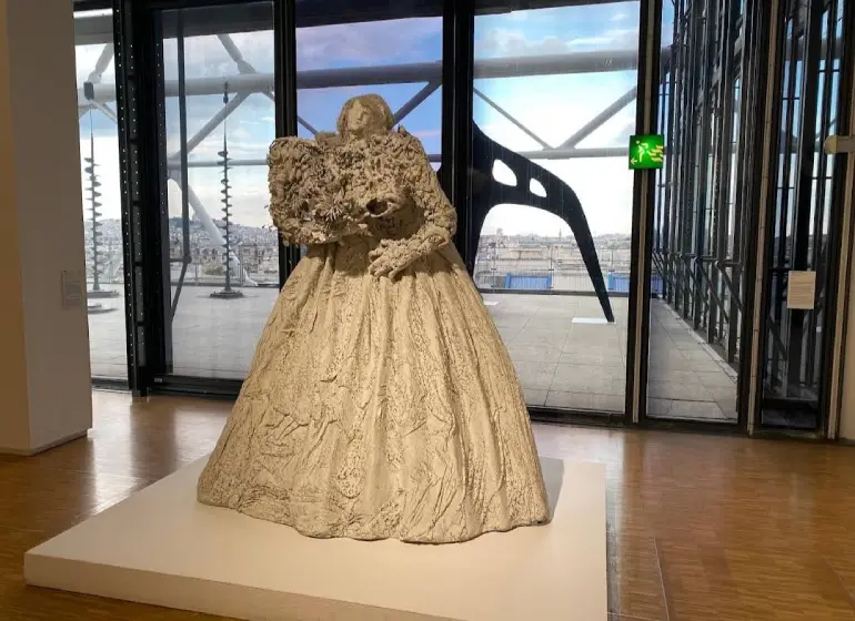 Ceer Georges Pompidou; The iersection of art, architecture and innovation in Paris 8 Works on display at Georges Pompidou