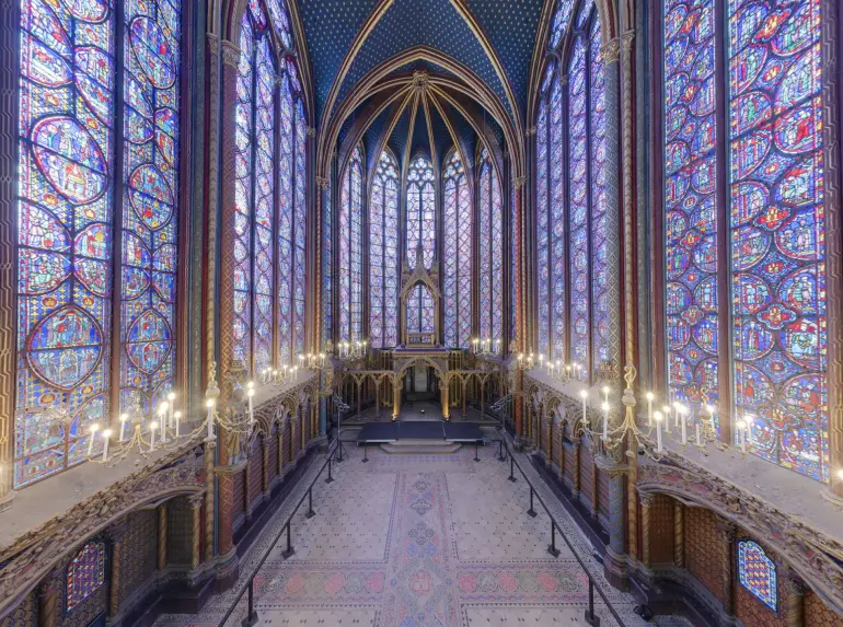 Ceer Georges Pompidou; The iersection of art, architecture and innovation in Paris 38 Saie Chapelle in Paris