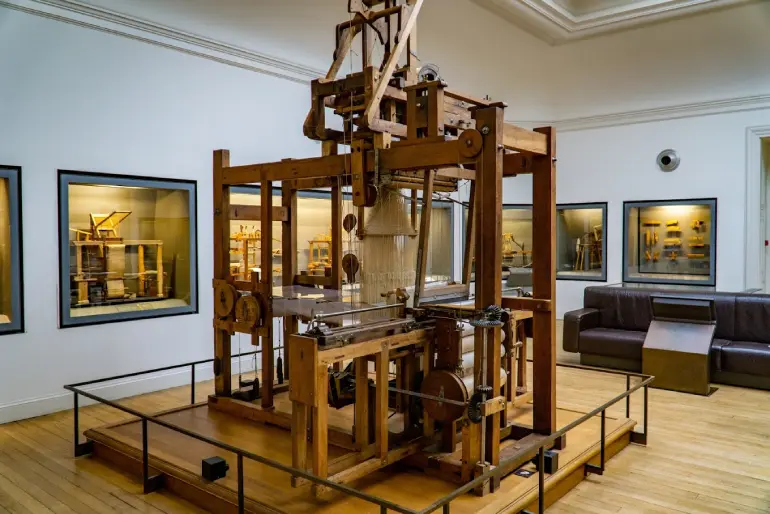 Ceer Georges Pompidou; The iersection of art, architecture and innovation in Paris 41 Paris Museum of Arts and Crafts