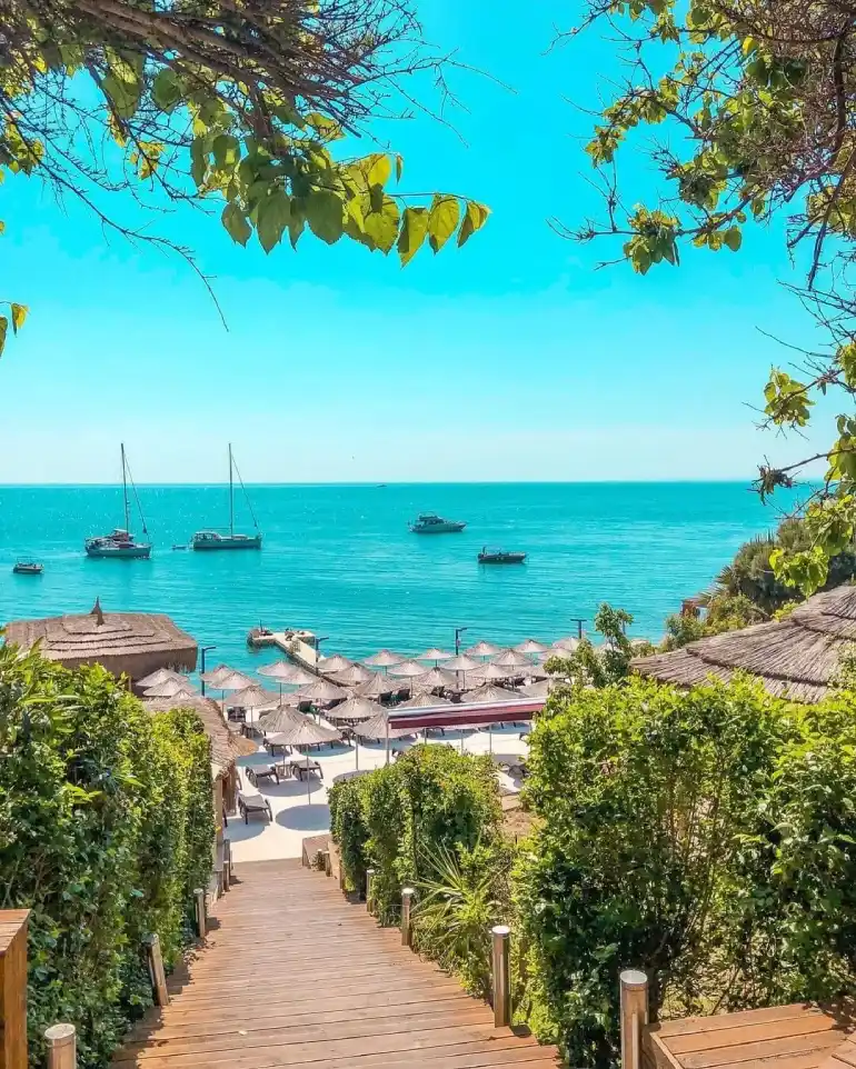 Istanbul Islands; Travel to the hidden paradise of tourists 26 Where is Kinali Ada?