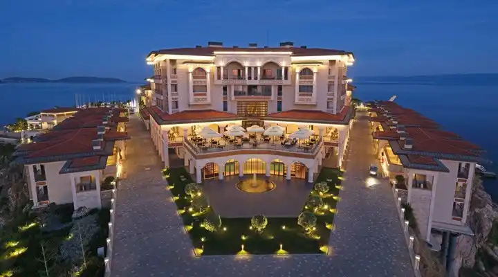 Istanbul Islands; Travel to the hidden paradise of tourists 33 The famous islands of Istanbul