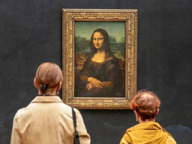 The best works of the Louvre Museum: Mona Lisa