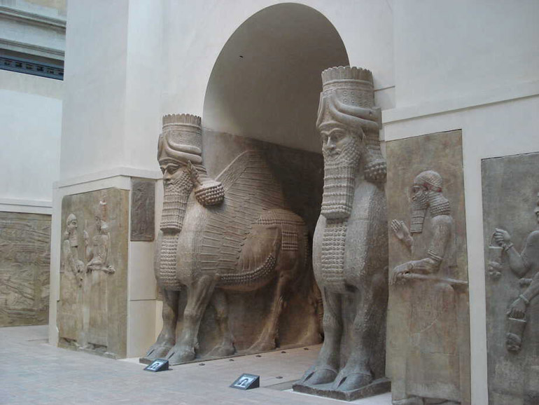 Iran section in the Louvre Museum