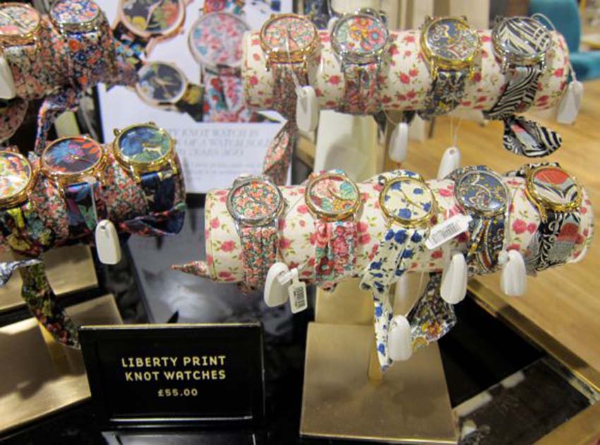 A complete list of the most attractive London souvenirs 8 Souvenirs of England