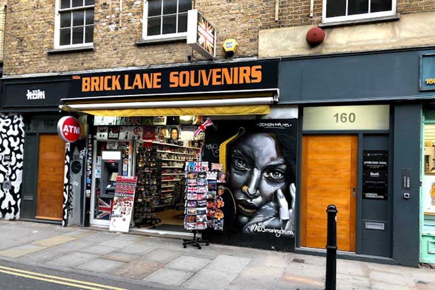 A complete list of the most attractive London 24 souvenirs Souvenirs of England