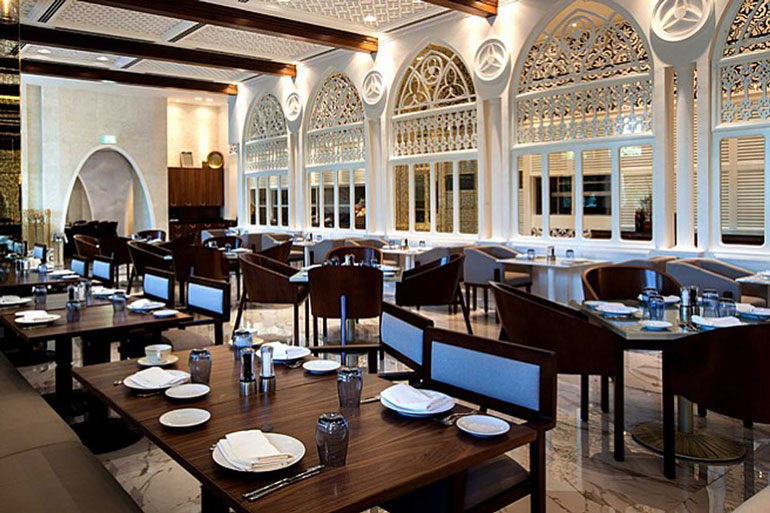 Atlais hotel restauras
