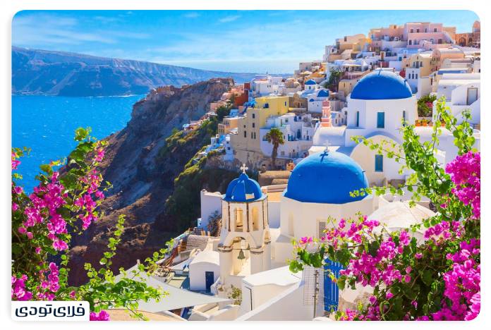 The best time to travel to Saorini