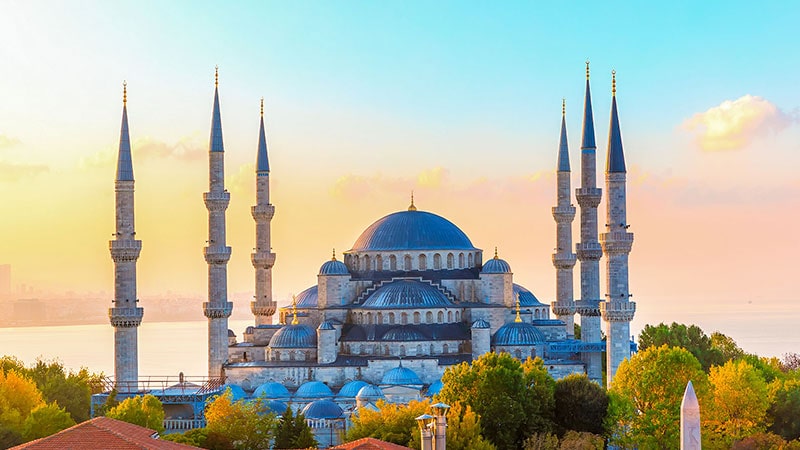Getting to know Sultan Ahmed Mosque in Istanbul (Blue Mosque)