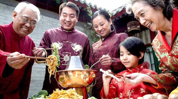 The relationship between social culture and Chinese eating - a collective of eating