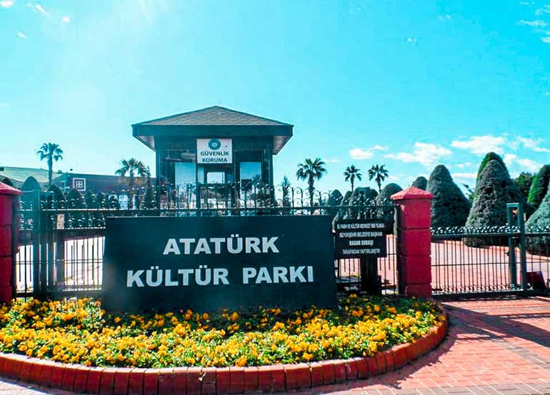 Van Museum; A journey from the Paleolithic era to Ottoman 23 Ataturk Culture Park