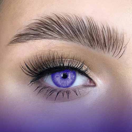 A beautiful model of eyebrow laminate upwards