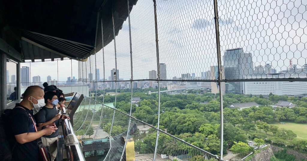 Osaka Castle platform for sightseeing 