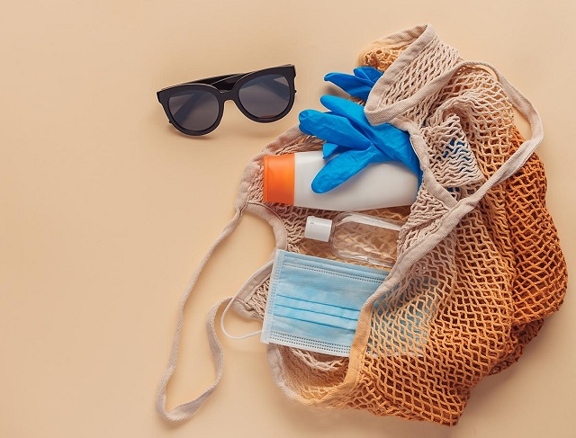 First, prepare the bag of personal and hygiene items First, prepare the bag of personal and hygiene items