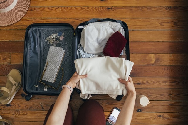 When packing clothes, be careful about the weather changes in spring When packing clothes, be careful about the weather changes in spring