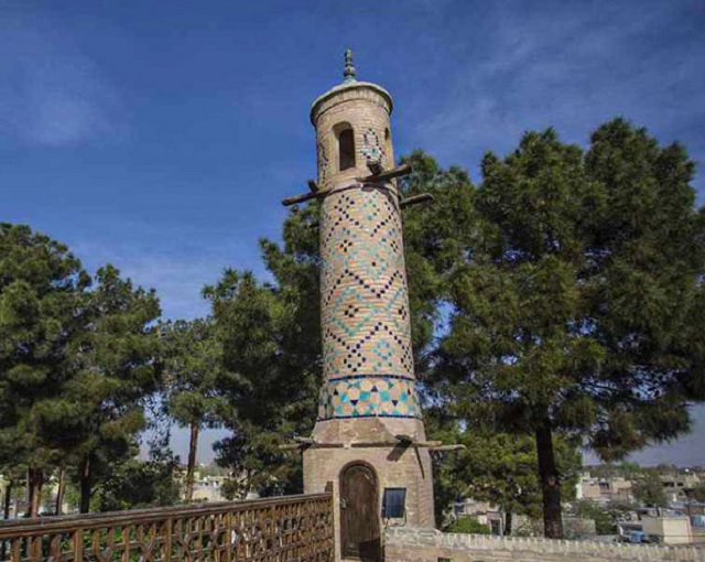 Manarjanban is one of the sights of Isfahan