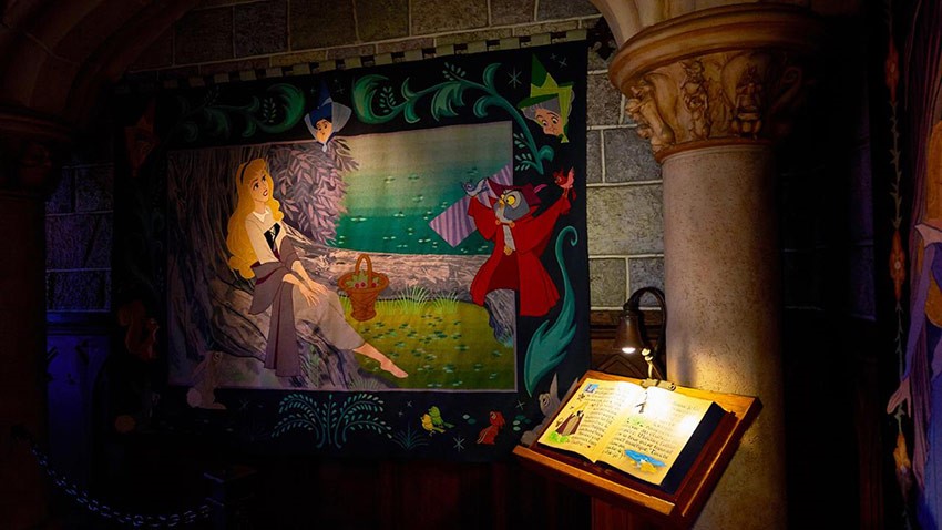 Disneyland Paris; Where magic becomes reality 8 Beautiful sleeping castle