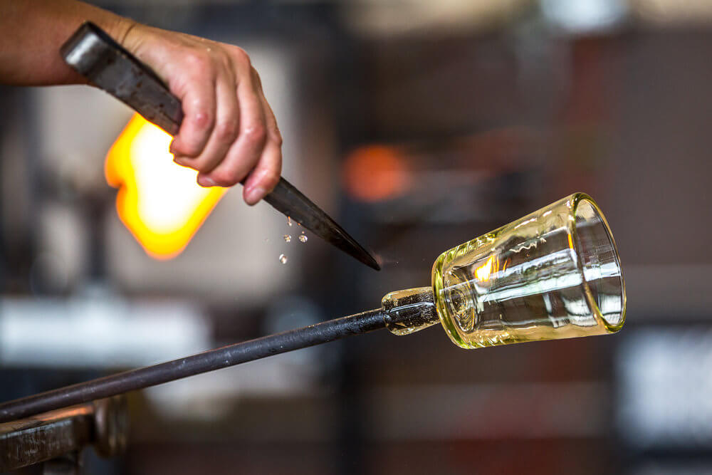 Glazing One of the most beautiful souvenirs of Karaj 
