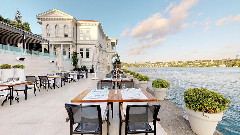 Restaura tour in the Bosphorus