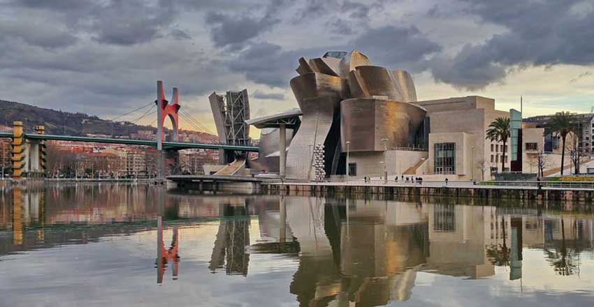 Sights of Spain: the coury of pristine beaches and unique nature 5 The Guggenheim Museum of Bilbao is one of the sights of Spain