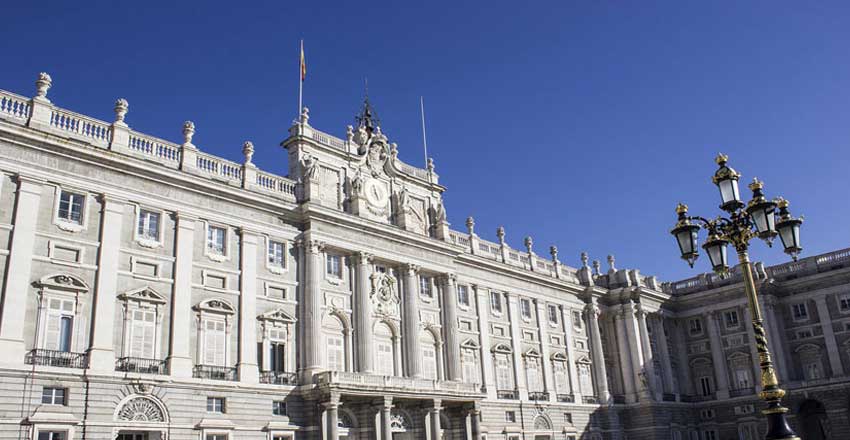 Sights of Spain: the coury of pristine beaches and unique nature 4 The Royal Palace of Madrid is one of the must-see places in Spain