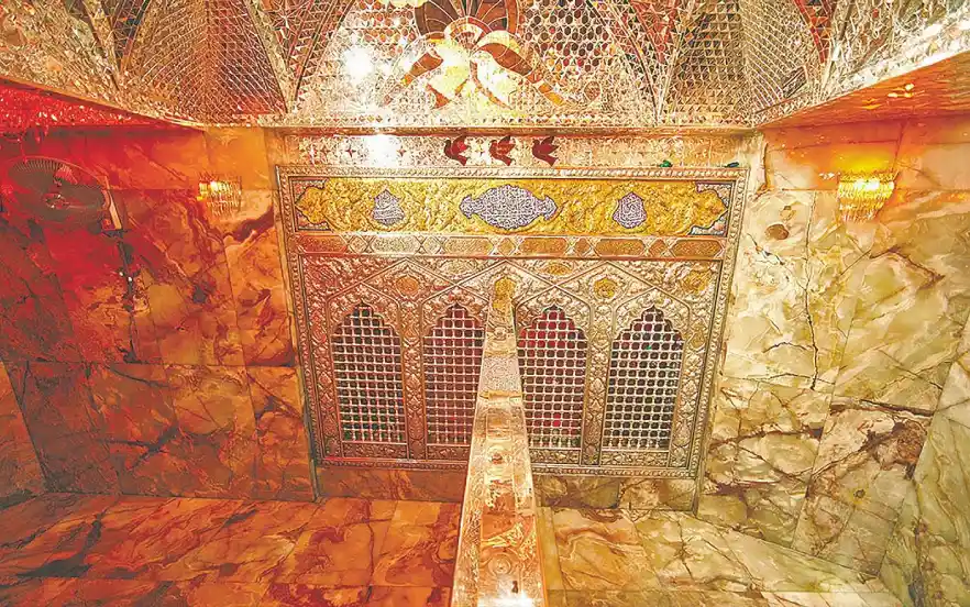Where is Karbala between the two temples? Why do mourners run along this path? 5 Imam Hossein's slaughterhouse