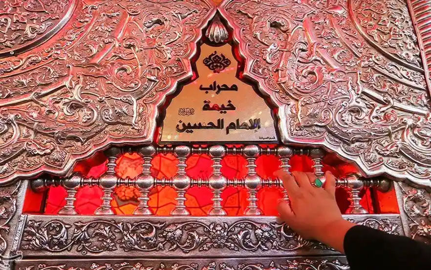 Where is Karbala between the two temples? Why do mourners run along this route? 6 Imam Hossein's te