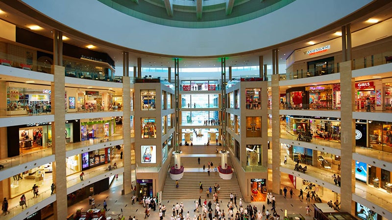 1- Pavilion (Pavilion); One of the most luxurious shopping ceers in Kuala Lumpur in Bukit Biang
