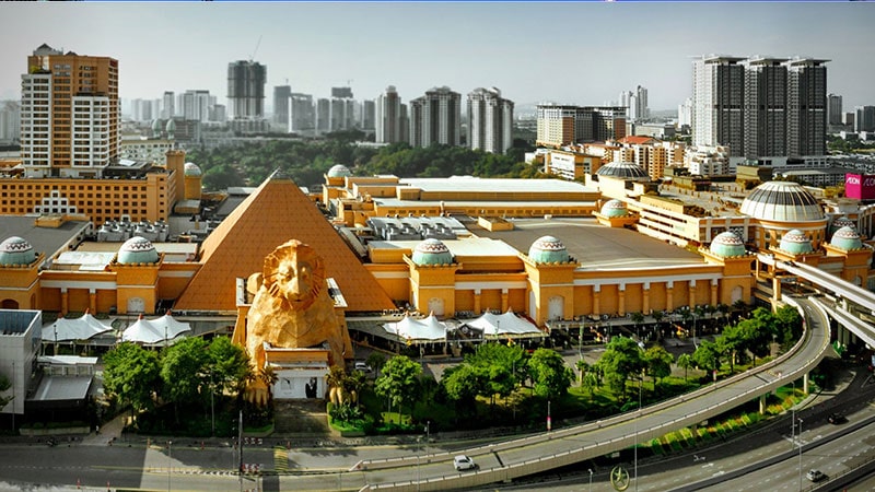 8- Sunway Pyramid (Sunway Pyramid); Egyptian themed mall in Sunway Port
