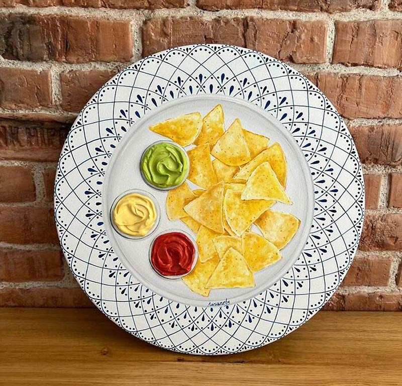 Drawing snacks and sauce on the plate