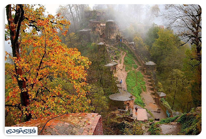 The weather of Rudkhan Castle in autumn
