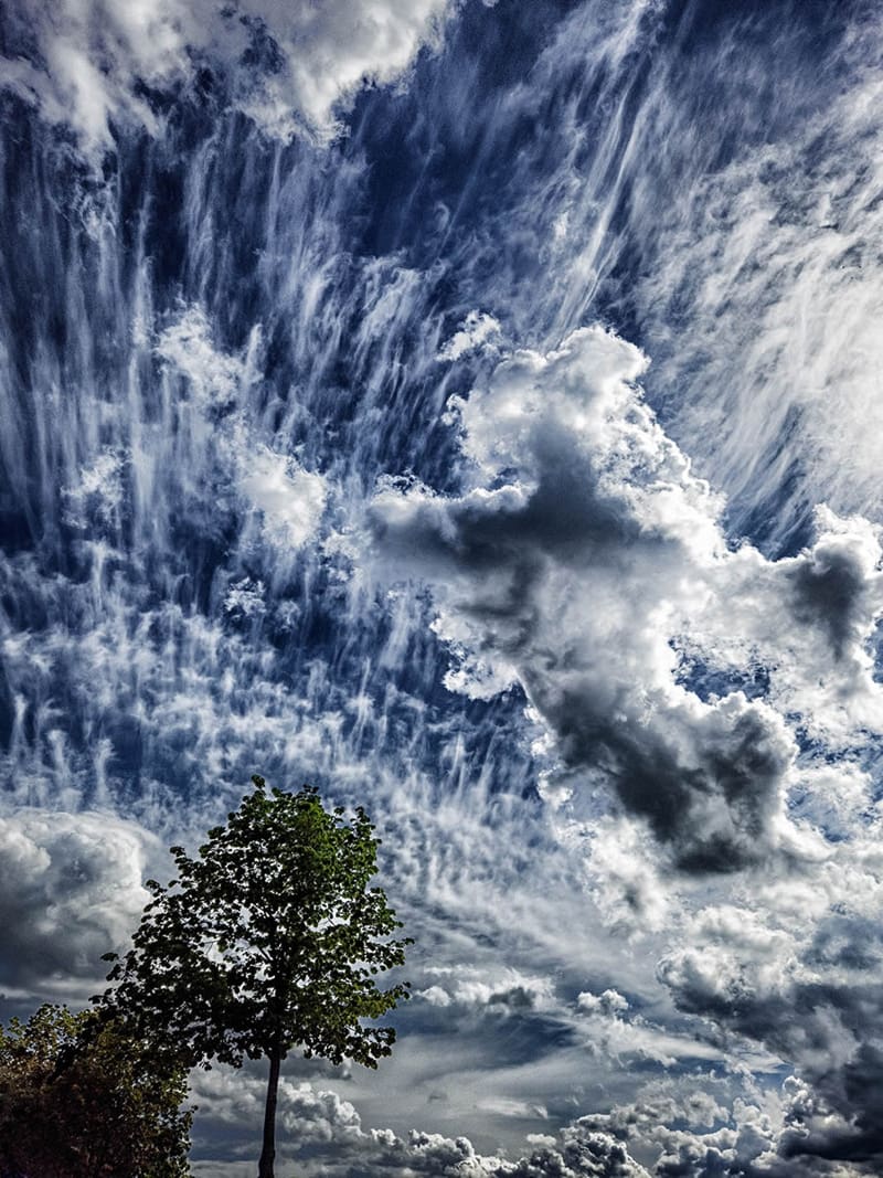 The moveme of clouds in the Dutch sky 