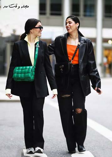 Set of black pas with a black coat