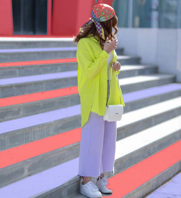 Bag Lee pas set with spring linen coat and sneakers 