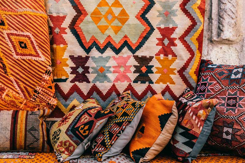 carpet cushions and wallcoverings; Photo source: Swanbazaar website; Photographer: Unknown