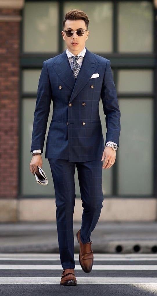 Basic item suit in men's classic style 