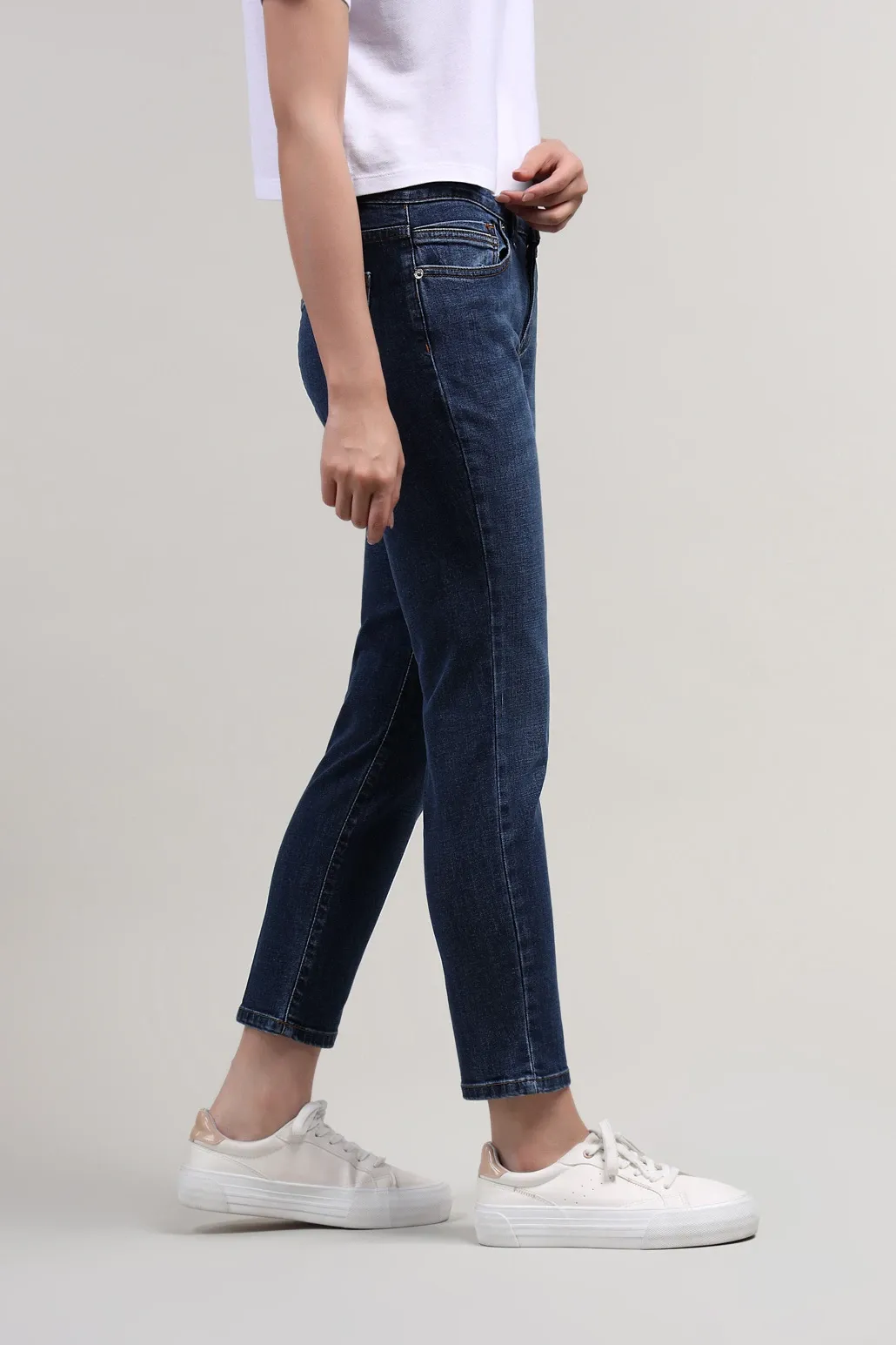 Sark women's classic jeans 