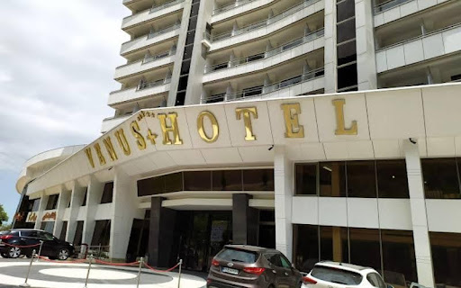 Venus Plus Namak Abroud Hotel