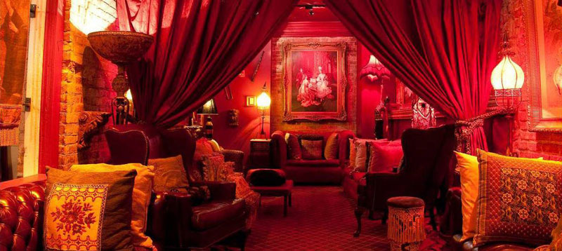 Muriel Restaura's Red Room; Photo source: atlasobscura.com website; Photographer: Unknown
