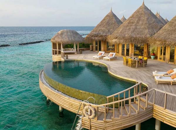 Travel to the Maldives without a tour