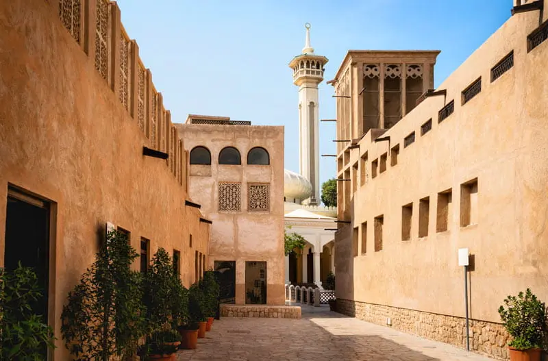 Traditional houses in the neighborhood of Dubai, photo source: dubai site, photographer: unknown