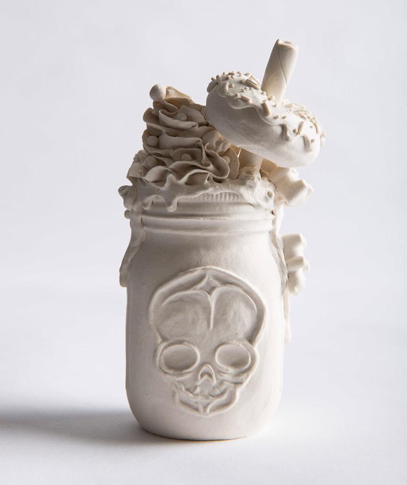 Smoothie porcelain statue